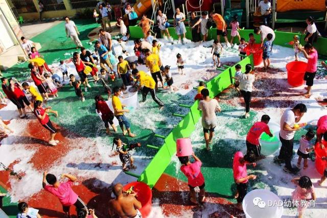 幼出发体智能--西湖幼儿园泡沫嘉年华