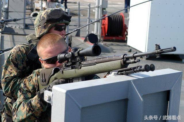 美国:海军陆战队用的m14精确射手步枪