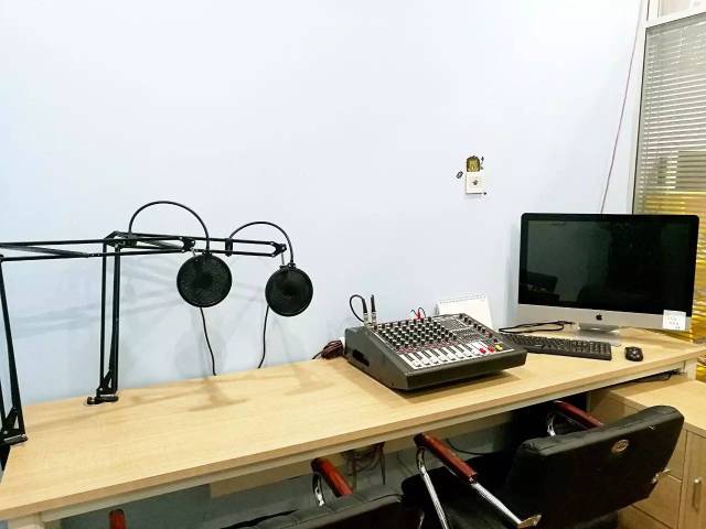 这是孩子们的播音教室