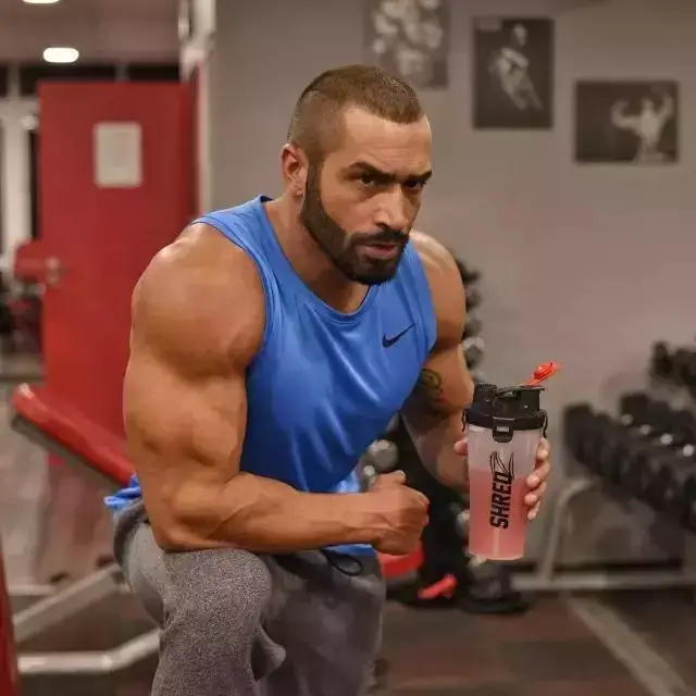 世界顶级健身男模lazar angelov,行走的肌肉艺术!