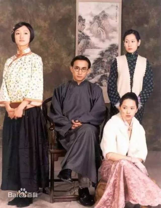 黄磊,1990年考入北京电影学院表演系,从此开始了他的演艺生涯,同年