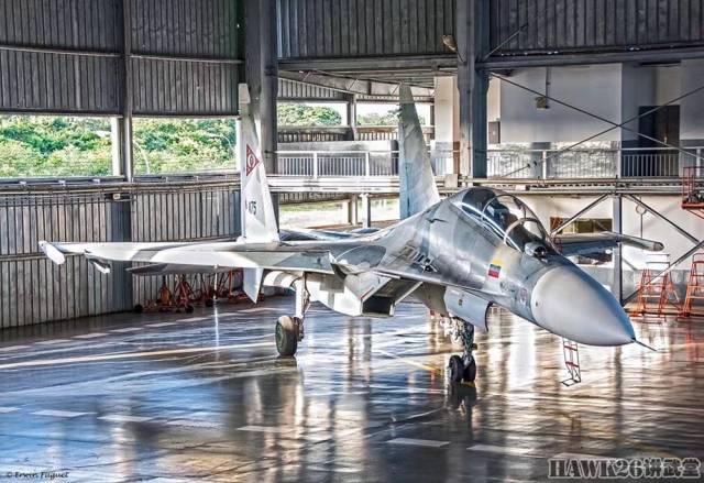 委内瑞拉空军战机展示 中美俄三大强国伺候着