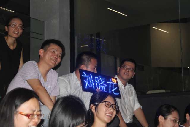 华语原创歌手刘晓龙走进33小镇 音乐分享会现场爆棚