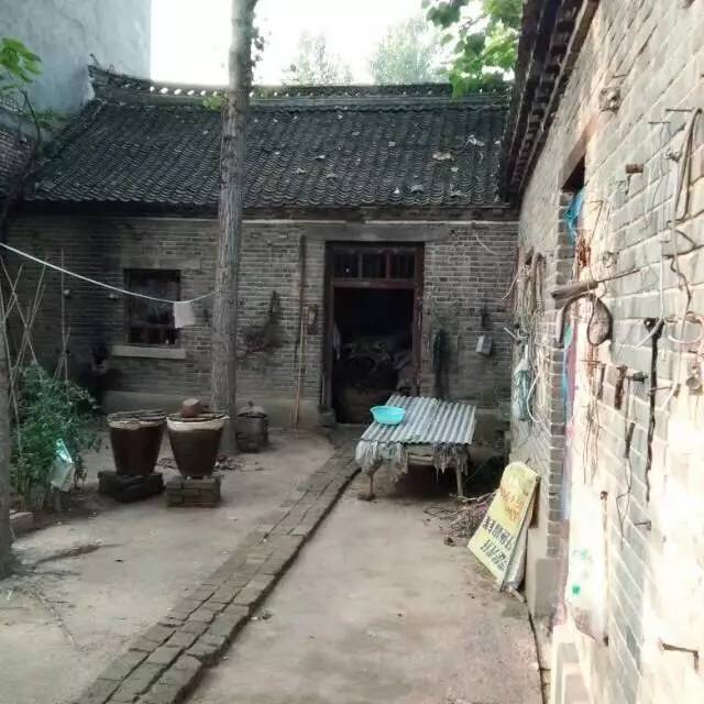 临颍农村普通农民的农家小院,住过这种青砖瓦房小院的