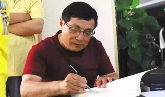 厉害了!咱江阴著名作家夏坚勇在省最高文学奖中喜获"双奖"