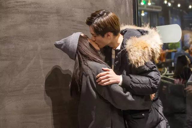 陌生人接吻 搜狐网