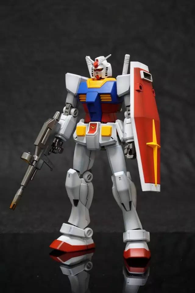 【模玩作品赏析】hg 1/144 新生 rx-78-2 元祖高达喷涂作