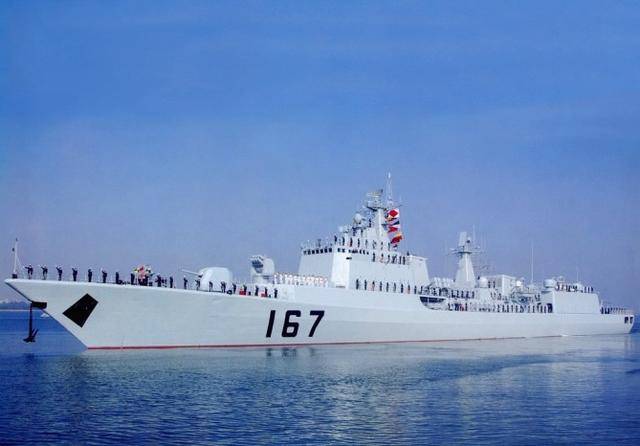 1990年代,中国海军最大战斗舰艇就是051b型的167深圳号