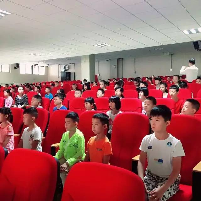 "——记六盘水北大培文学校三四