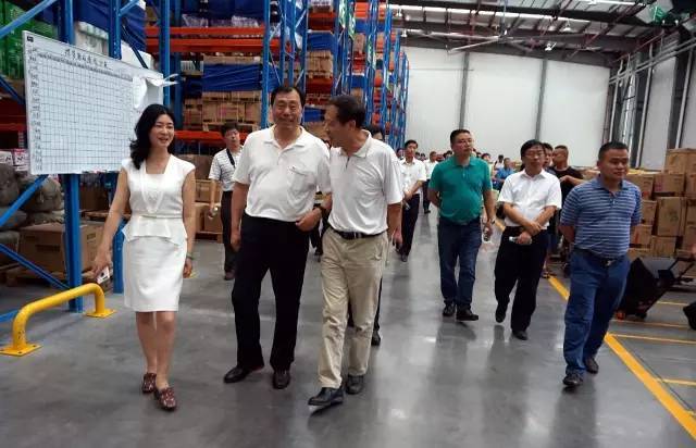 会员| 佳惠董事长李小红当选怀化市物流与采购联合会会长