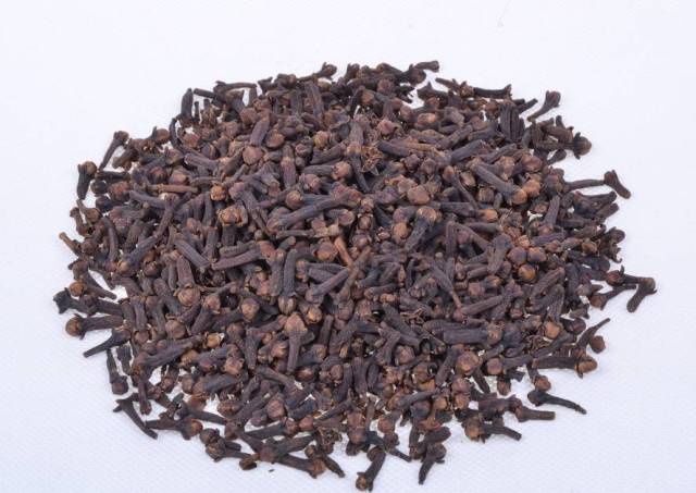 7,丁香:别名:公果实(丁香),母丁香(花蕾),产于昆仑及交州,爱州以南季节v丁香丁香图片