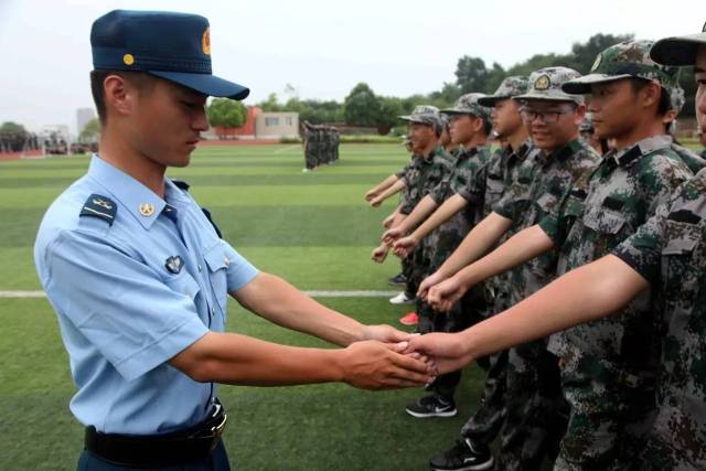 空工大航空机务士官学校24名帅气教官赴信高军训,最后