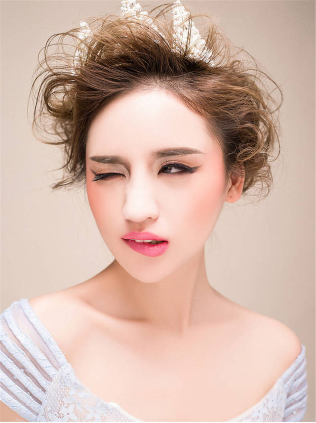 西安可以学新娘化妆盘头的学校在哪?