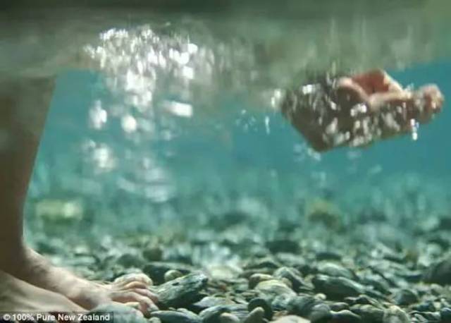 旅游局广告引争议 新西兰 河水究竟能不能喝?