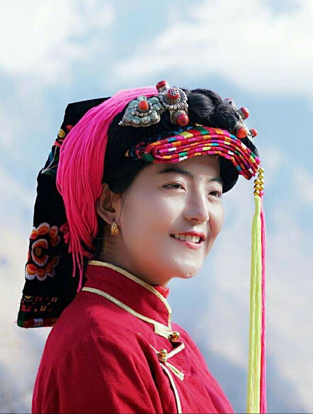 川西行之一:天生丽质的丹巴美女