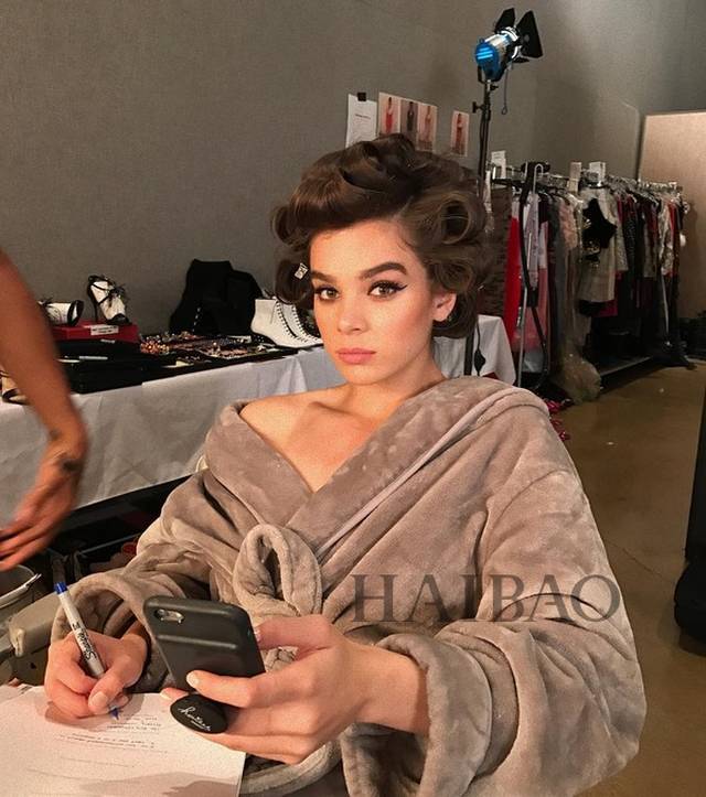 海莉·斯坦菲尔德 (hailee steinfeld) 上传instagram私照 (8月14日~8