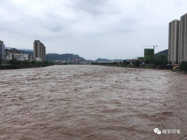 我市普降大到暴雨局部大暴雨,暴雨点主要集中在雨城区,天全县,芦山县