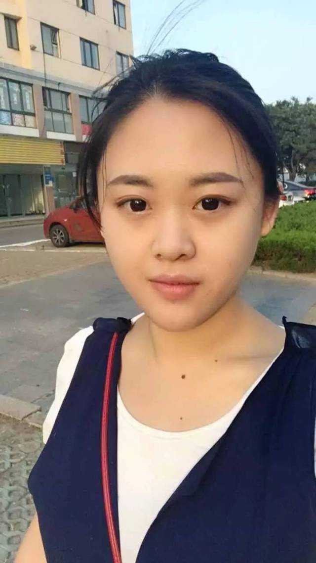 ֣ 