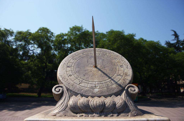 古代早期的计量仪器-日晷