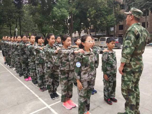 小小少年,斗志昂扬——西斯达城市森林学校小学部军训