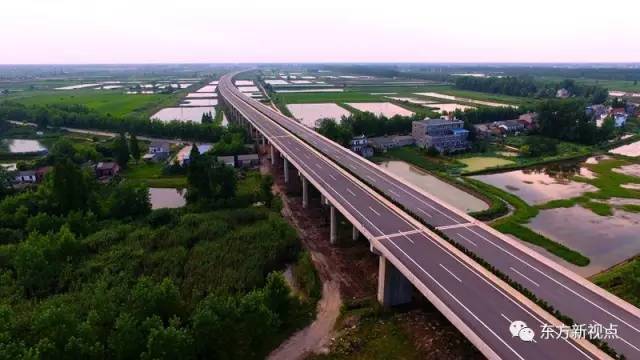 横穿仙桃的孝仙嘉高速公路 是武汉城市圈西外环线的重要组成部分