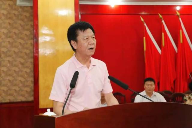 卓定华先生,五华有您真好!——卓定华先生再度捐赠400