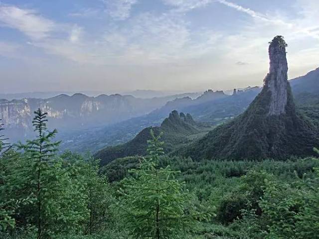 去哪玩:星斗山,七姊妹山,坪坝营,唐崖河(黄金洞),小南海,利川腾龙洞