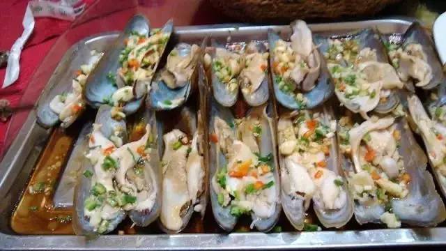 鲍鱼"——蚬子 还有各种河鲜…… 没去过的赶紧去 如果你的朋友来阜阳