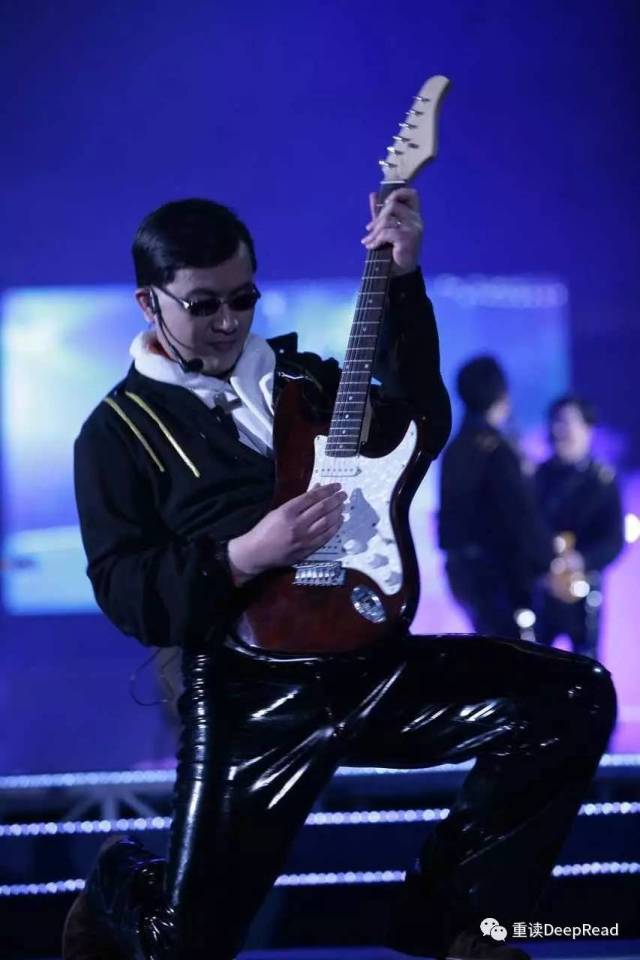 一场马云发起的批斗会。针对卫哲,曾鸣、干嘉伟、王刚、陈国