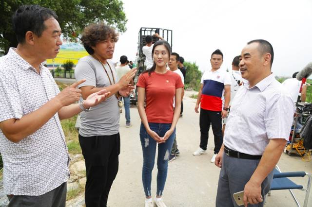 孔莹虹:因为戏份的原因,只能在武穴市区匆匆一瞥,基本上都在农村拍戏.