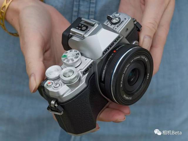 奥林巴斯om-d e-m10 mark iii正式发布(含真机实物上手图)