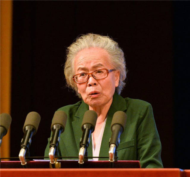 报告团成员,塞罕坝机械林场退休职工陈彦娴记者张昊摄
