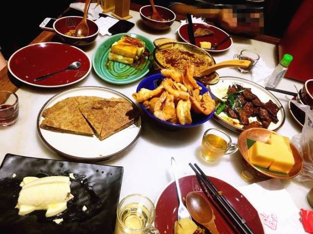 听说大悦城有10家美食店,排队排到跪也得吃上!
