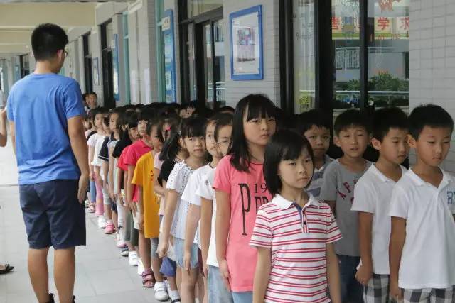 德胜小学新芽萌发,处处透着新鲜