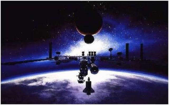 【热映中】《星际特工:千变态网页游戏排行榜星之城》《战狼2》《赛车总动员3:极速