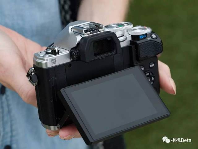 奥林巴斯om-d e-m10 mark iii正式发布(含真机实物上手图)