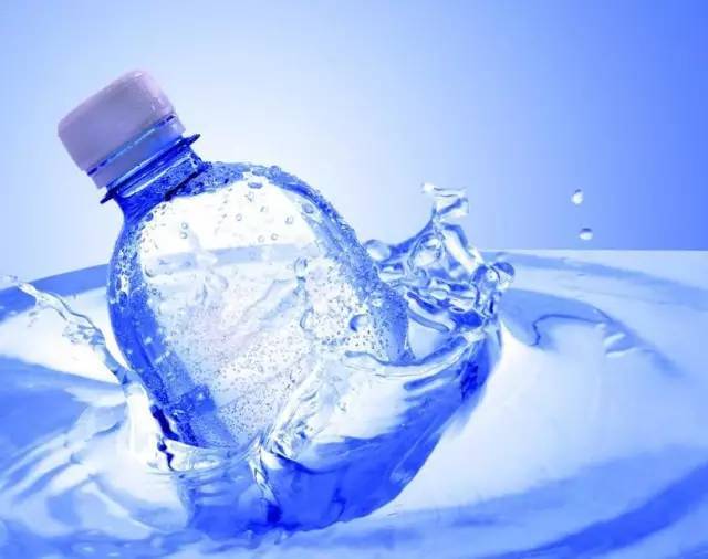 科学说:矿泉水,为什么有些是"天价"?