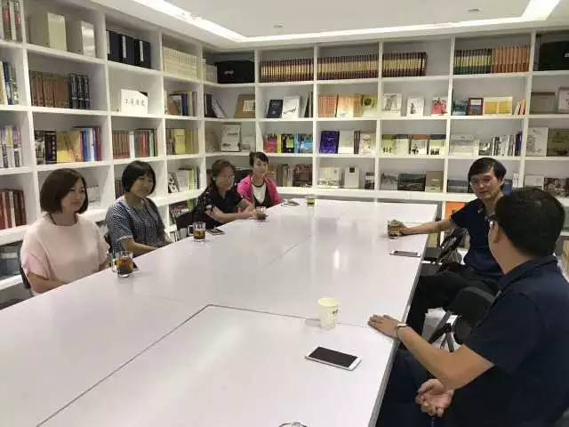 新乡市新华书店一行与钟书阁掌门人金浩老师畅聊书店的发展与未来.