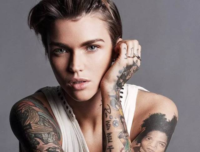 kicks girls |在男神和女神间任意切换,全世界最酷的 ruby rose