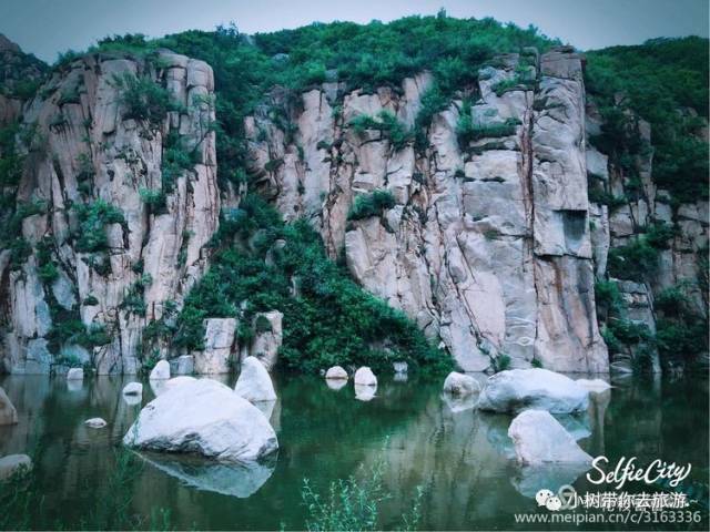 秦皇岛盘龙云谷风景区 冰塘峪大峡谷 千米玻璃栈道 登天梯