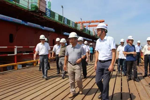 中交集团副总裁王建一行到海南铺前大桥工程指导检查工作