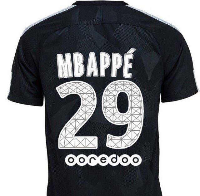 姆巴佩将身披巴黎29号球衣 北京时间9月1日凌晨,姆巴佩正式加盟巴黎