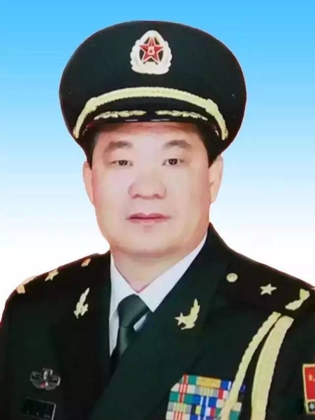 步兵第61师政委,陆军第21集团军政治部主任,青海省军区政委,新疆军区