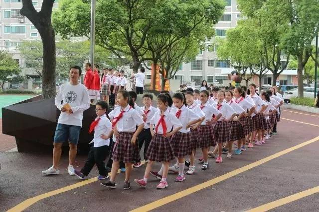 上海市实验学校(小学部)开学典礼侧记:路在脚下 逐梦远航 实验少年 向