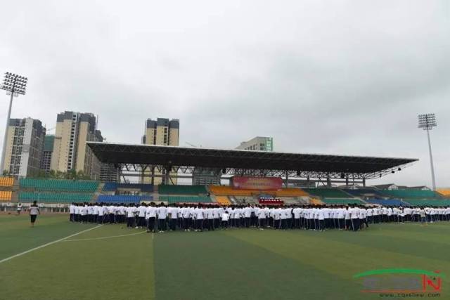 金秋开学季——秀山高级中学开学典礼暨表彰大会