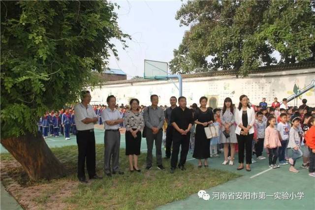 喜迎开学季——文峰区教科体局局长靳建锋到安阳市第一实验小学调研