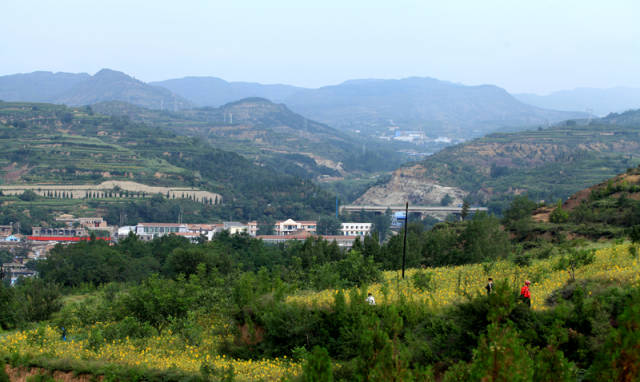 阳泉市郊区旧街乡红色旅游手牵手,绿色南沟心连心