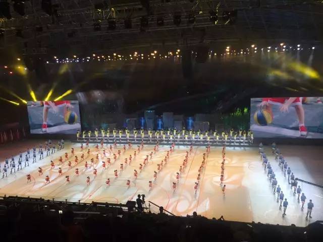 【特别关注】励志奋进 追梦中国 第十三届全国学生运动会昨晚开幕