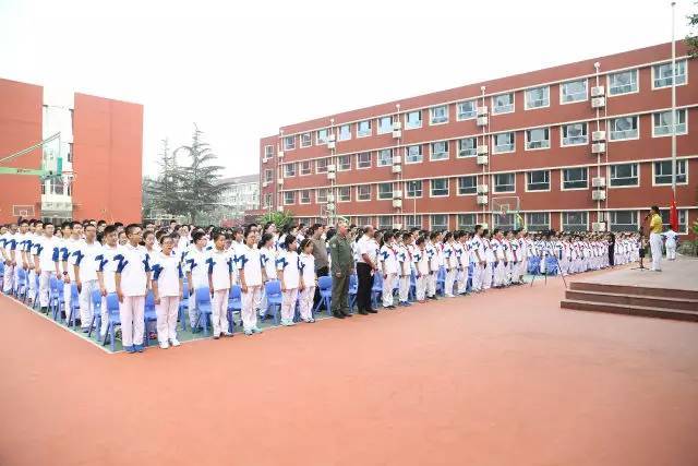 逐梦天宇 大爱润航 ——北航实验学校中学部,分校2017