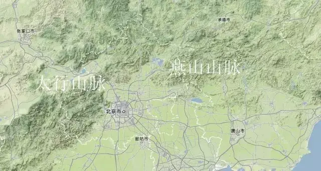 三面环山象一把太